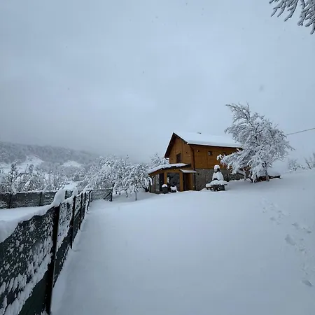 Arden House - Mountain Escape With Pool بيت للعطل