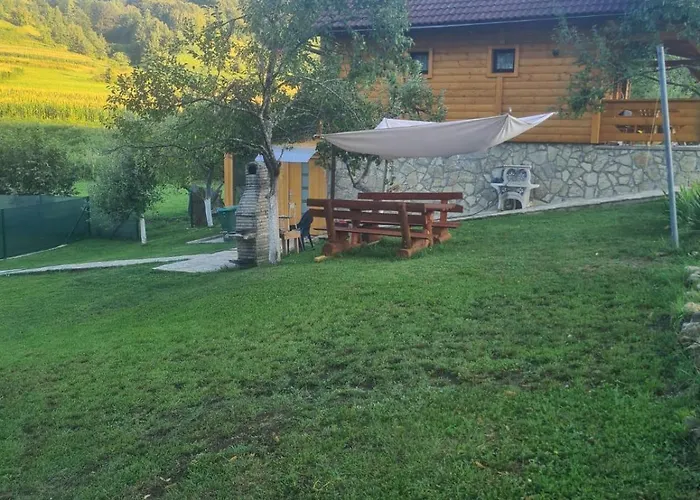 Arden House - Mountain Escape With Pool Nyaraló